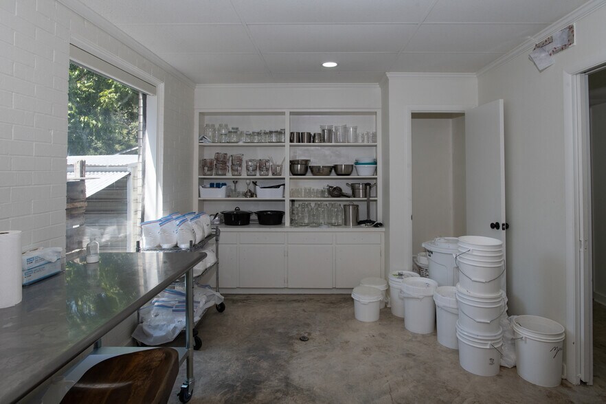 More Photos Of 3115 John F Kennedy Blvd, North Little Rock Office For Sale
