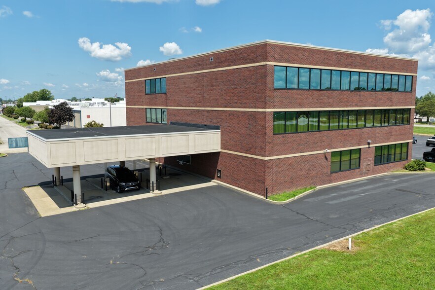 More Photos Of 300 Southtown Blvd, Owensboro Office For Lease