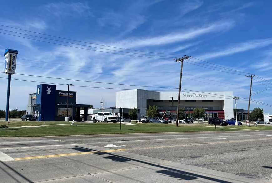 More Photos Of 1010 Garth Brooks Blvd, Yukon Unknown For Lease