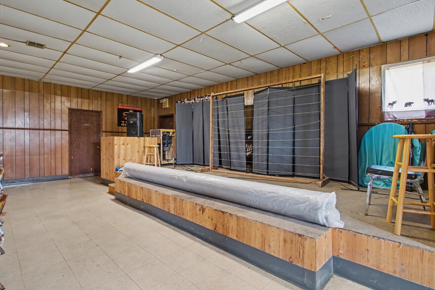 More Photos Of 7540 5th St, New Auburn Bar For Sale