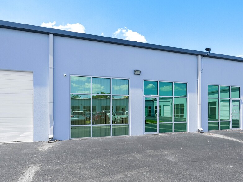 More Photos Of 7350 Futures Dr, Orlando Office For Sale