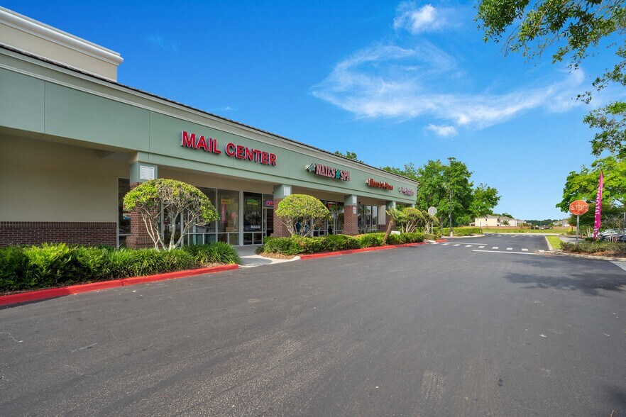 More Photos Of 1720 E Silver Star Rd, Ocoee General Retail For Lease