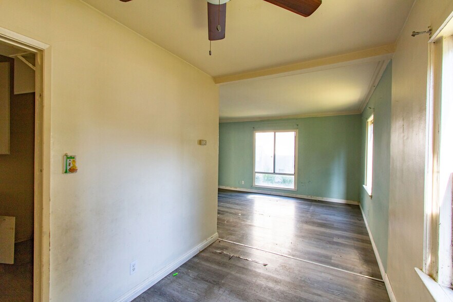 More Photos Of 201-207 S Kenmore Ave, Los Angeles Apartments For Sale