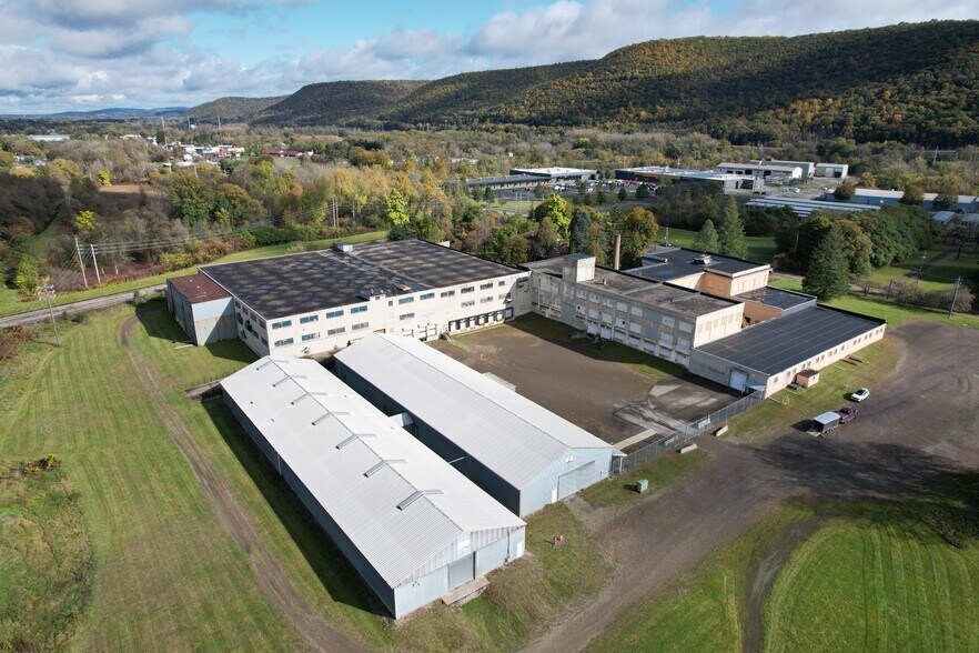 More Photos Of 1575 Lake St, Elmira Manufacturing For Sale
