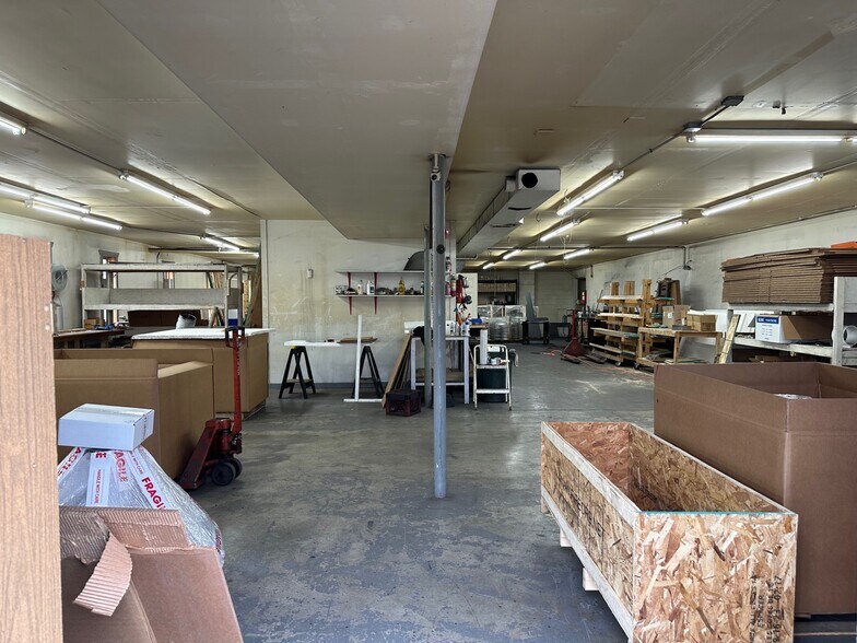 More Photos Of 3816 Grandview Ave, Gurnee Warehouse For Sale