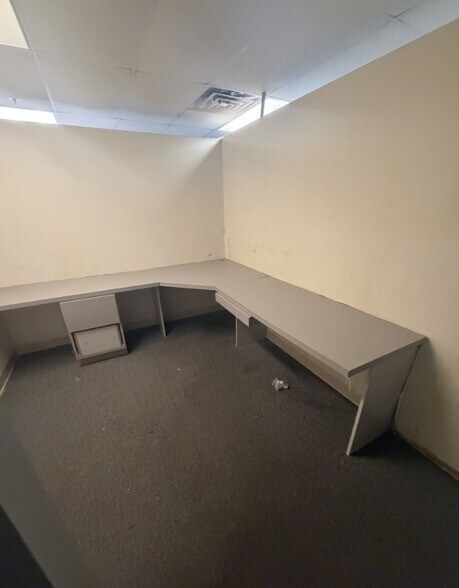 More Photos Of 216 Industrial Dr, Ridgeland Warehouse For Sale