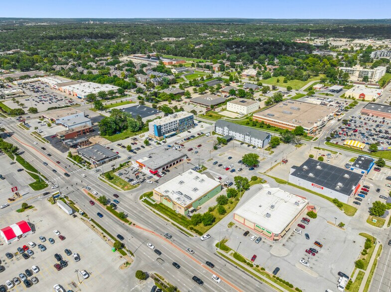 More Photos Of 212 N 48th St, Lincoln Supermarket For Sale