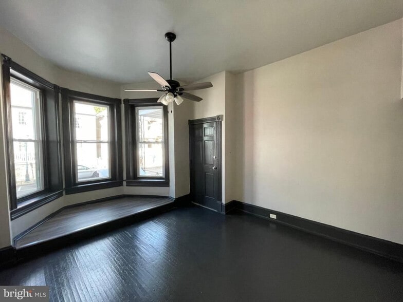 More Photos Of 228-230 Summit Ave, Hagerstown Apartments For Sale