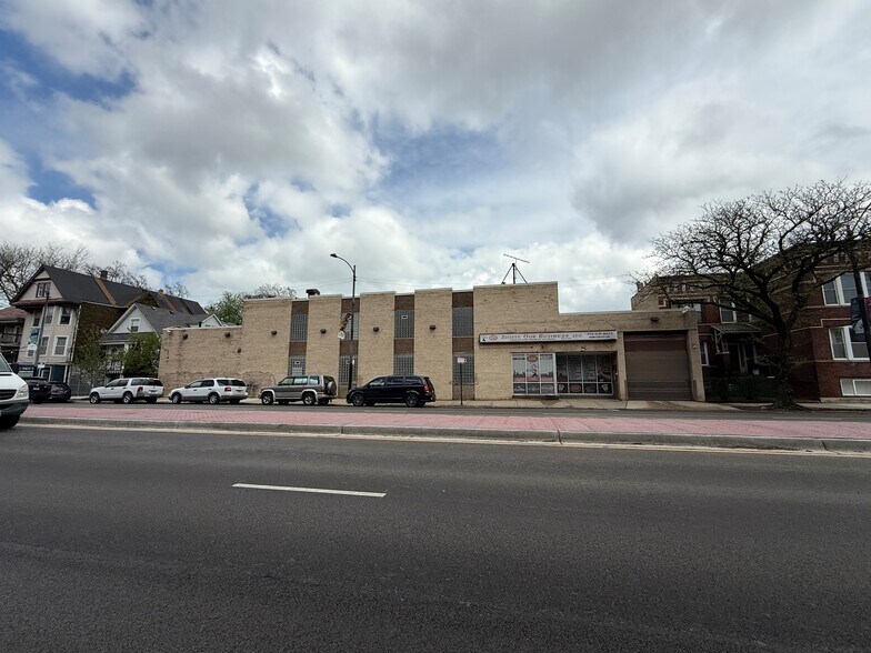Primary Photo Of 4949 N Western Ave, Chicago Warehouse For Sale