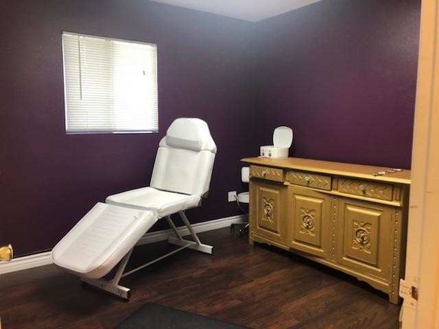 More Photos Of 675 W Foothill Blvd, Claremont Office For Lease