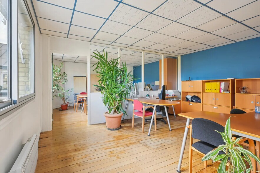 More Photos Of 20 Rue Marx Dormoy, Paris Office For Sale