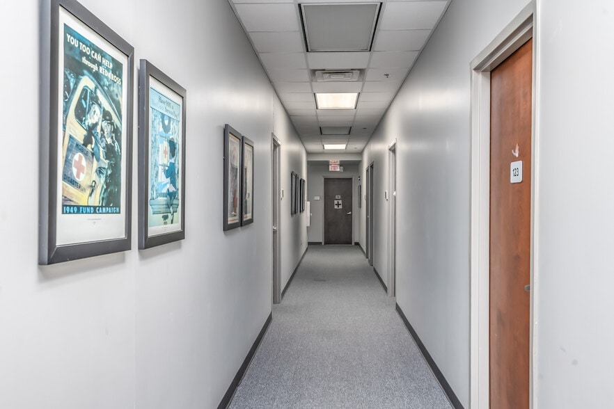 More Photos Of 5015 Woods Crossing Rd, Montgomery Office For Sale