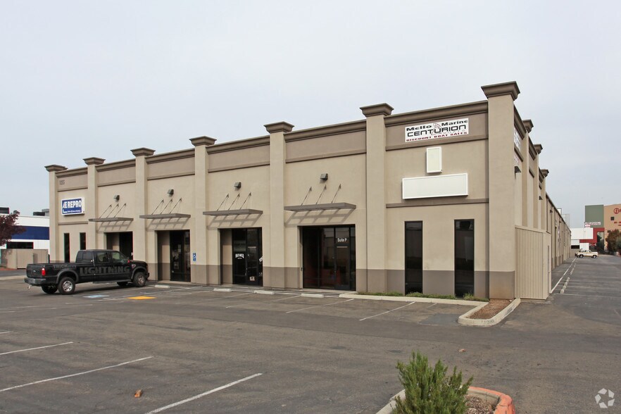 More Photos Of 11355 Folsom Blvd, Rancho Cordova Showroom For Sale