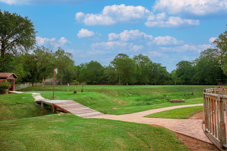 More Photos Of 23218 Aldine Westfield Rd, Spring Office For Sale