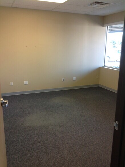 More Photos Of 500 S Arthur Ave, Louisville Research And Development For Sale