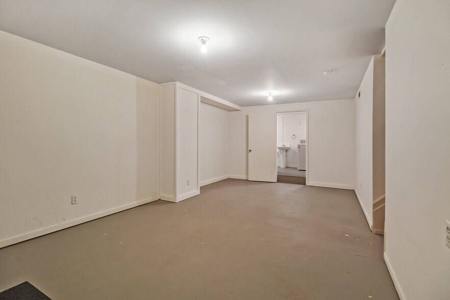 More Photos Of 148 Porter Ln, Spring City Specialty For Sale