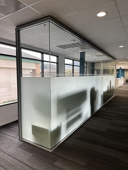 More Photos Of 5304 Derry Ave, Agoura Hills Industrial For Lease