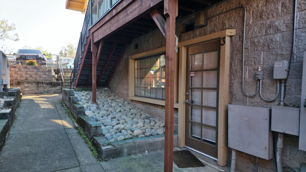 More Photos Of 875-877 Embarcadero Dr, El Dorado Hills Loft Creative Space For Lease