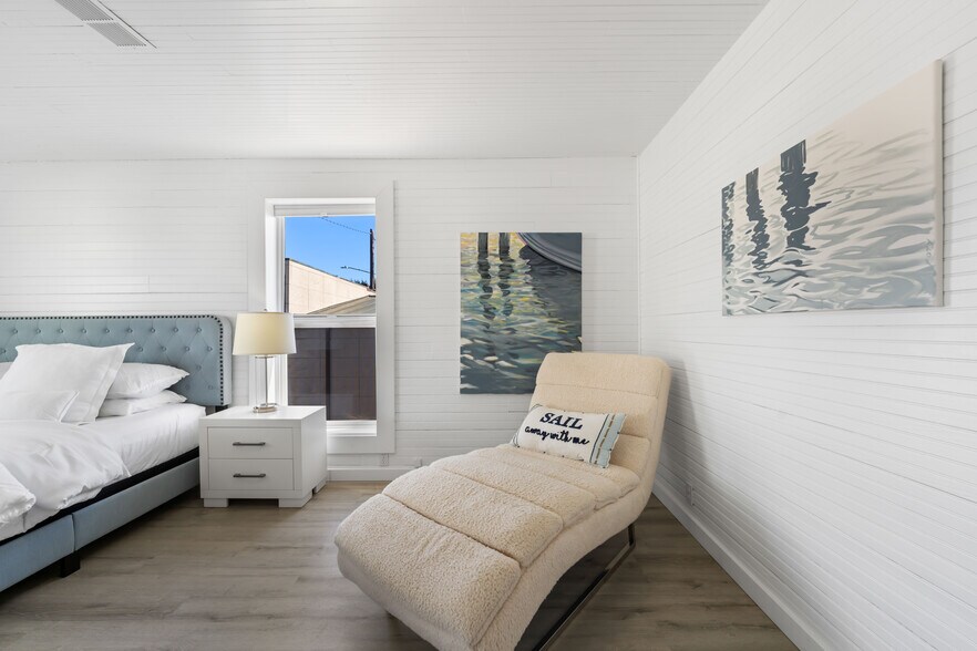 More Photos Of 267 W Sixth St, Port Orford Storefront Retail Residential For Sale