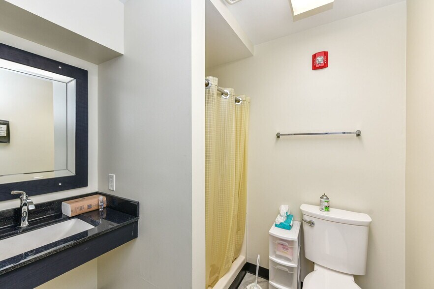 More Photos Of 1640 N Ritter Ave, Indianapolis Medical For Lease