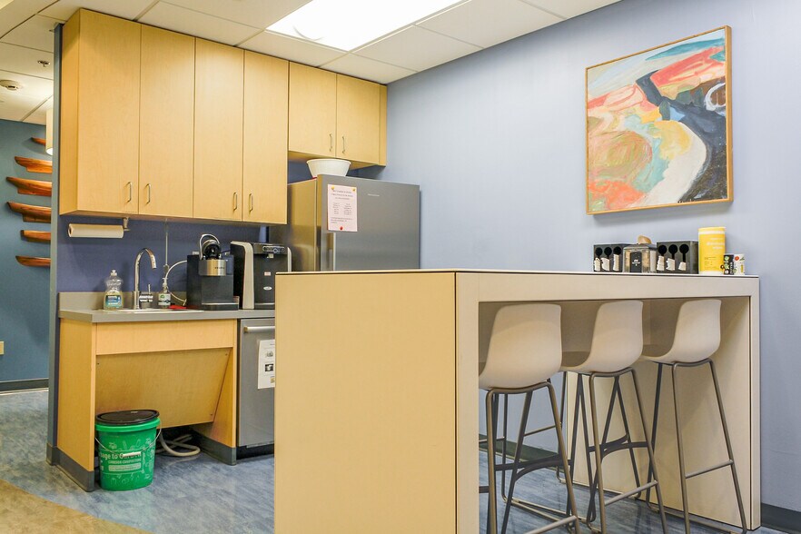 More Photos Of 121 Free St, Portland Office For Lease