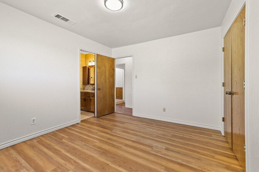 More Photos Of 12869 FM 1385, Pilot Point Light Distribution For Lease