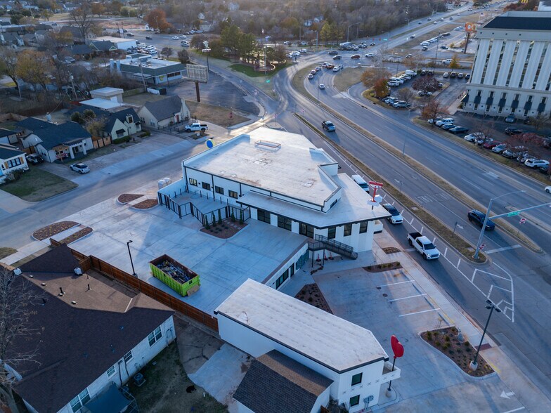More Photos Of 5100-5114 N Classen Cir, Oklahoma City Freestanding For Lease