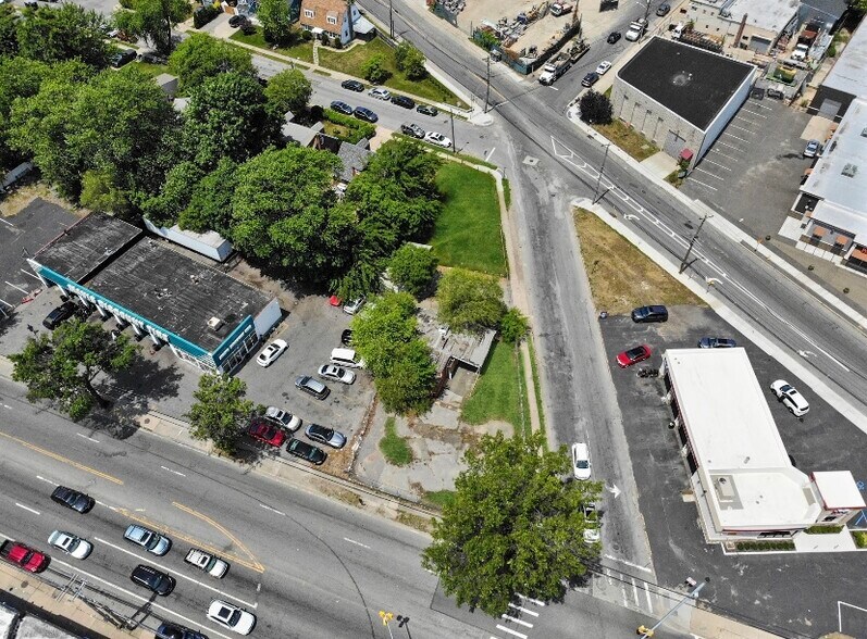 899 Old Country Rd, Westbury, NY 11590 Freestanding For Sale