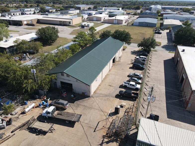 More Photos Of 4201 Clay Ave, Haltom City Warehouse For Lease