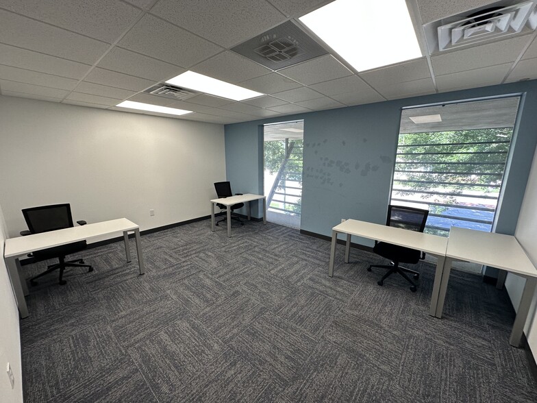 More Photos Of 414 W Parkway St, Denton Loft Creative Space For Lease