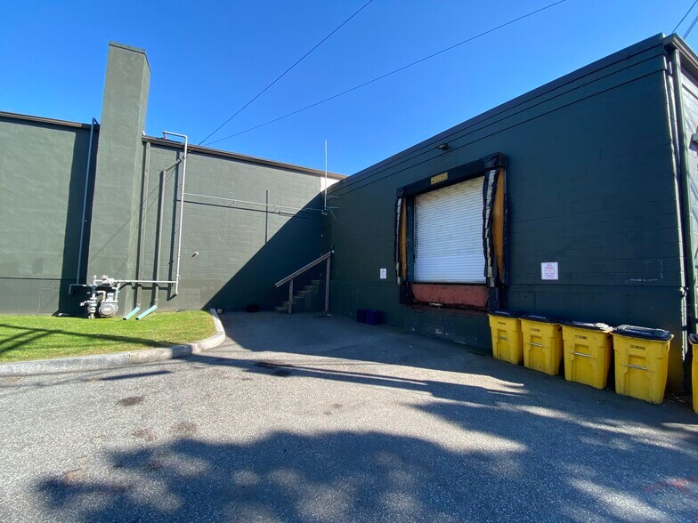 More Photos Of 181 Bellevue Ave, Newport Unknown For Lease