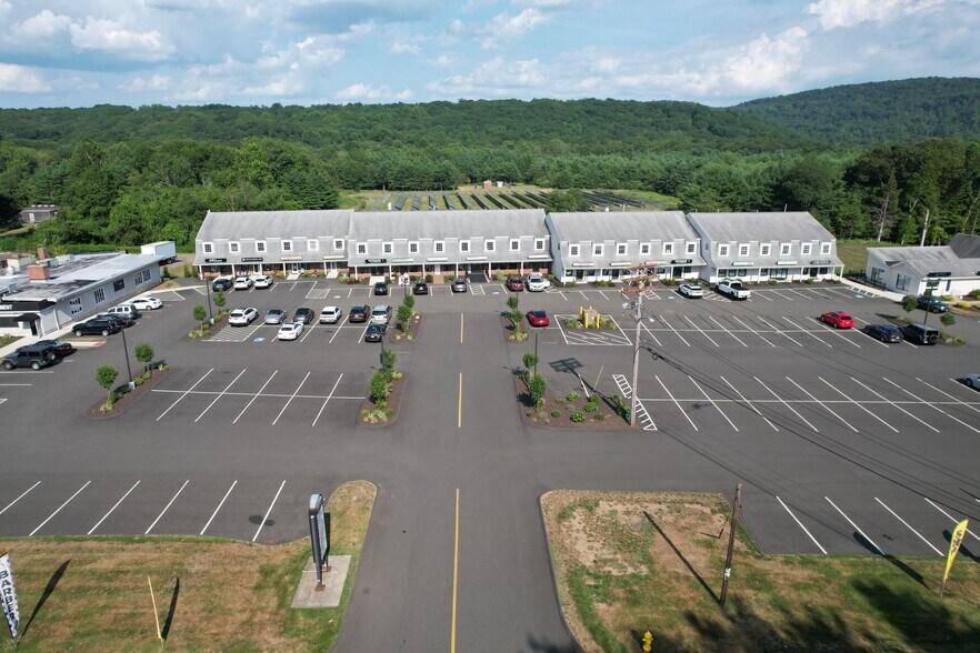 Primary Photo Of 4137 Whitney Ave, Hamden Unknown For Lease