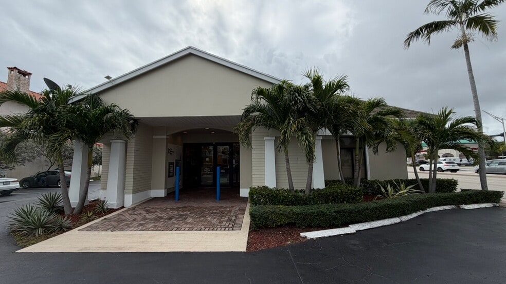 More Photos Of 10 N Federal Hwy, Pompano Beach Freestanding For Lease