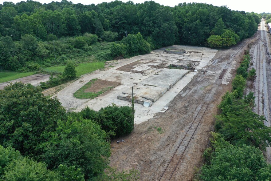 More Photos Of 1121 SW Airport St, Gainesville Land For Lease