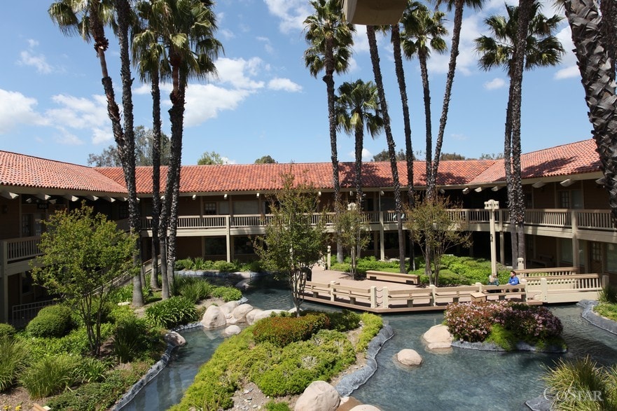 More Photos Of 850 Hampshire Rd, Westlake Village Office For Lease