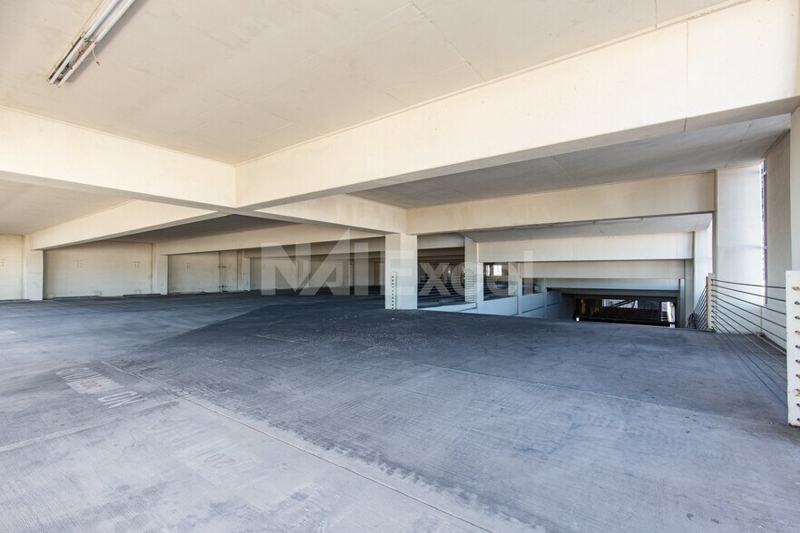 More Photos Of 4710-4740 S Arville St, Las Vegas Bar For Lease