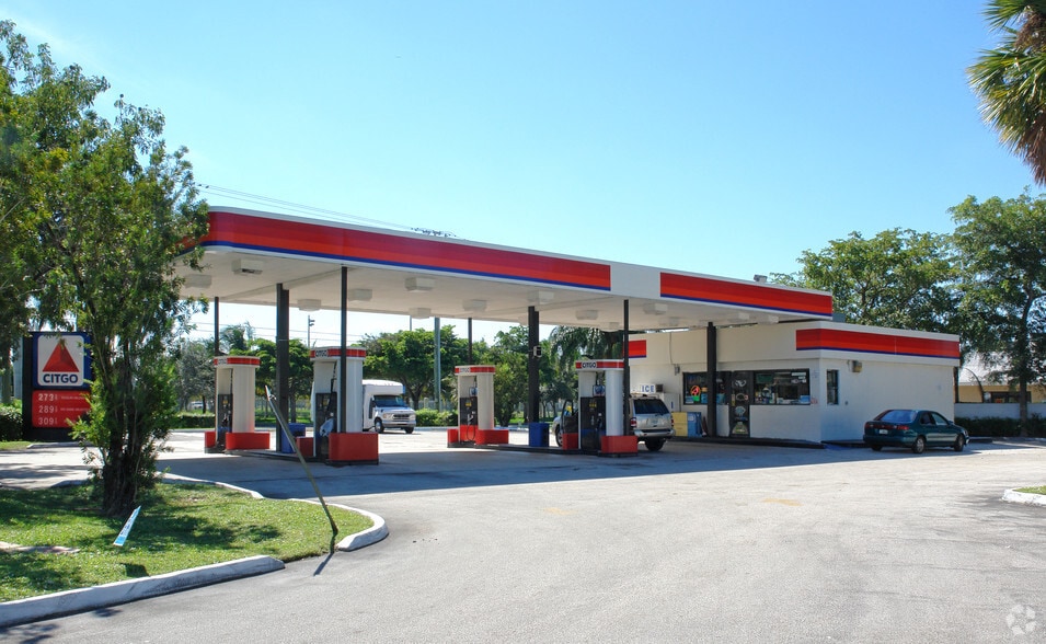 More Photos Of 10019-10125 Sunset Strip, Sunrise Unknown For Lease