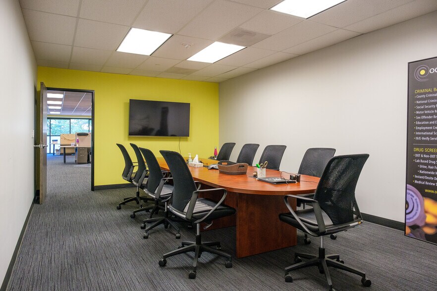 More Photos Of 805 Broadway St, Vancouver Office For Lease
