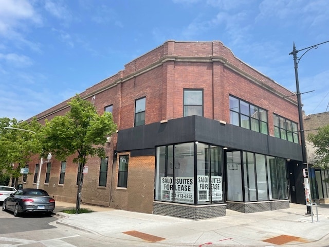 More Photos Of 2839 N Milwaukee Ave, Chicago Storefront Retail Office For Lease