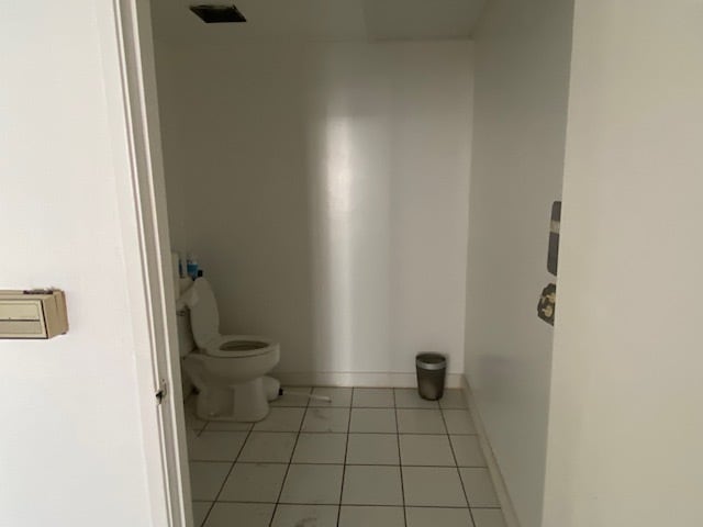 More Photos Of 16060 Ventura Blvd, Encino Unknown For Lease