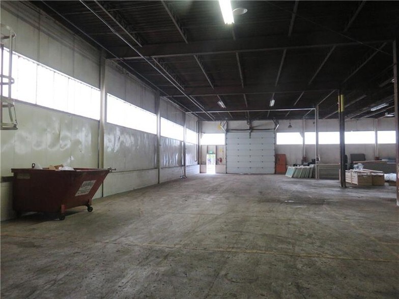 More Photos Of 416 Pittsburgh Cir, Ellwood City Warehouse For Sale