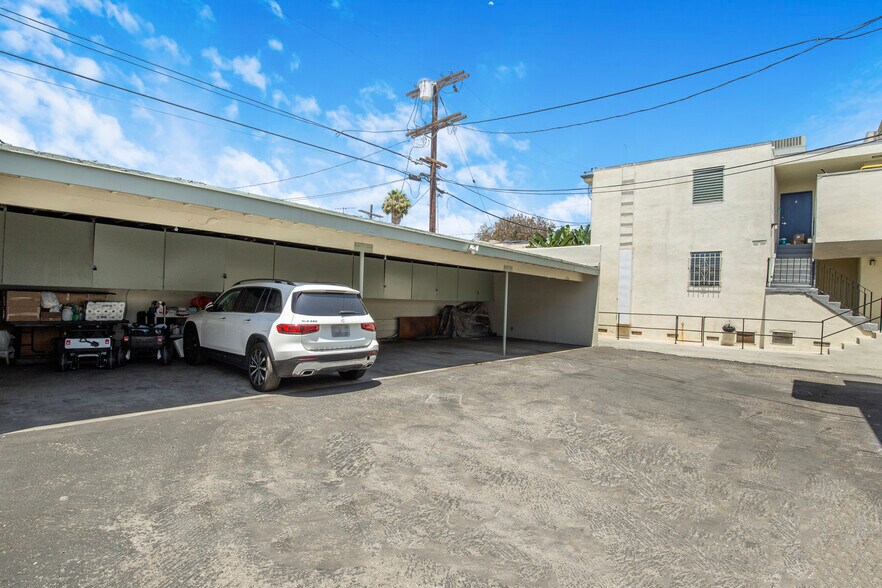 More Photos Of 1023 S Bedford St, Los Angeles Apartments For Sale