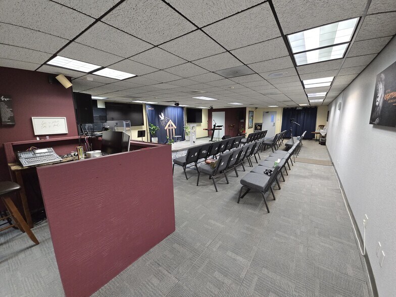 More Photos Of 321 5th St, Hollister Office For Sale