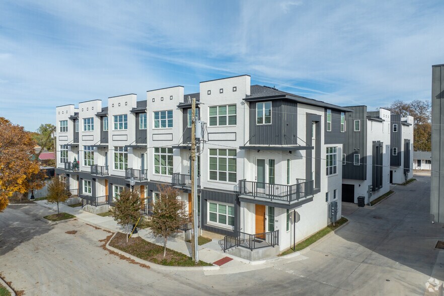 Primary Photo Of 13325 Bee St, Farmers Branch Apartments For Sale