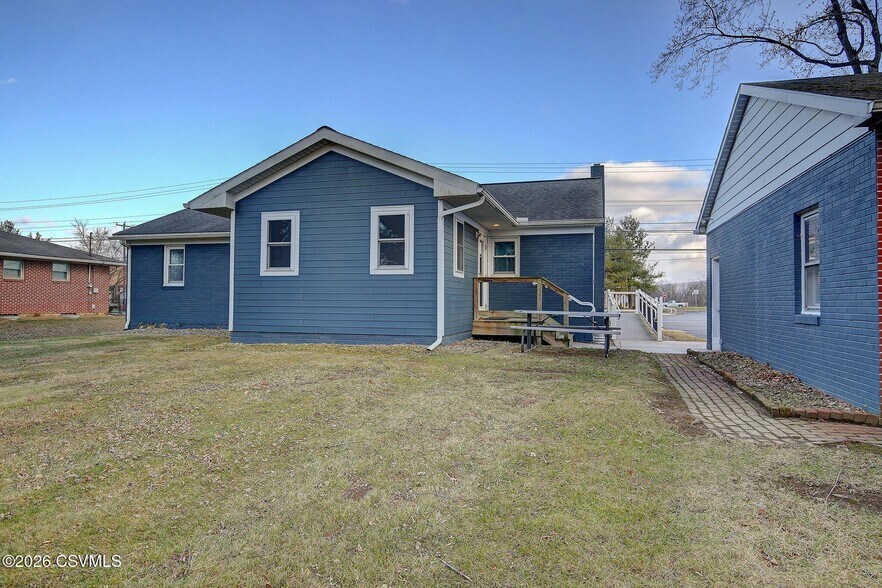 More Photos Of 121 Jpm Rd, Lewisburg Medical For Sale