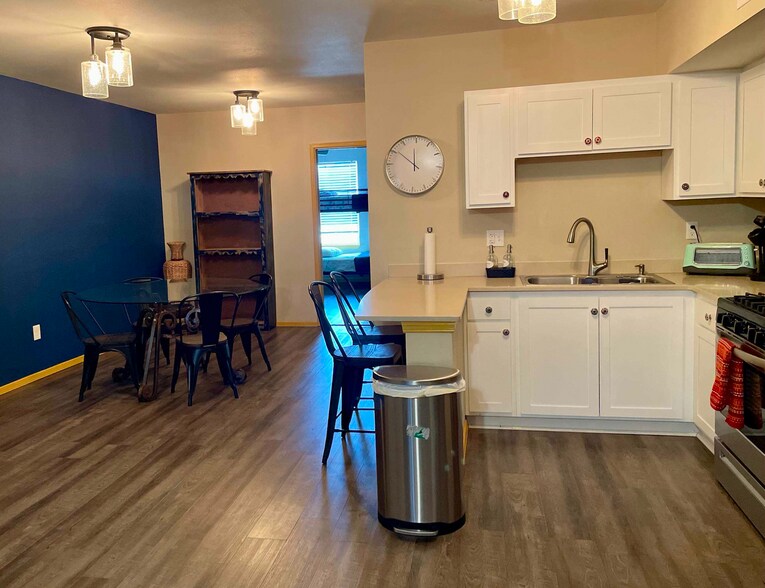 More Photos Of 1228 Wyoming Ave, El Paso Flex For Sale