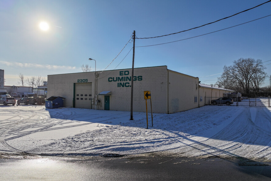 Primary Photo Of 2305 Branch Rd, Flint Manufacturing For Lease