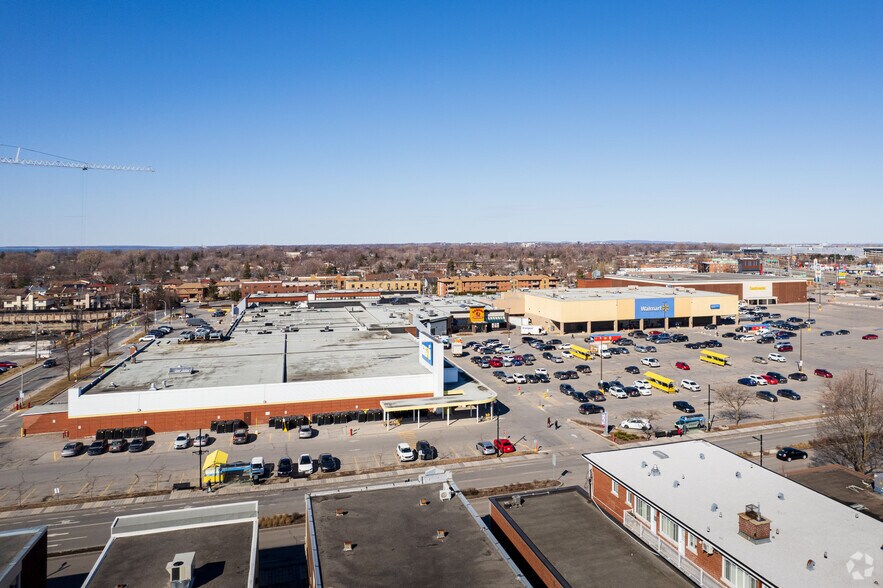 More Photos Of 310-484 Av Dorval, Dorval General Retail For Lease