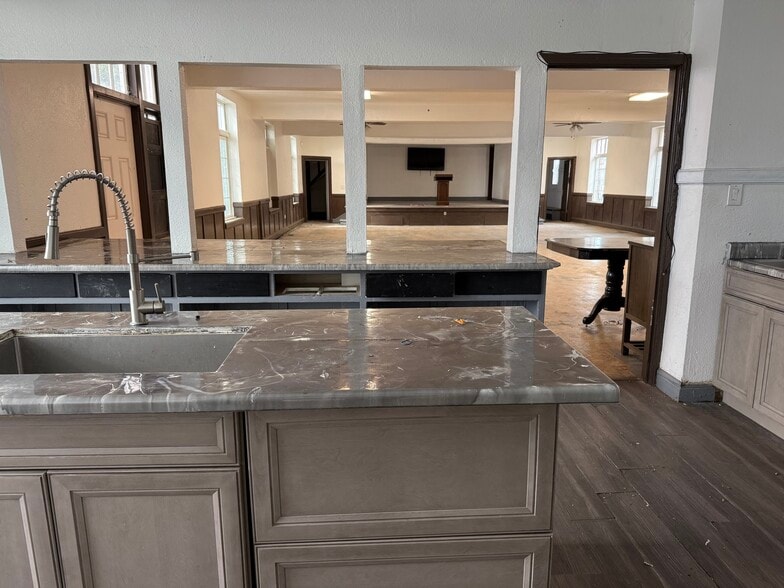 More Photos Of 315 N Sierra Nevada St, Stockton Religious Facility For Sale