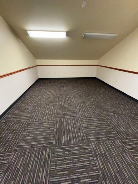 More Photos Of 225 Terrace Ave, Huntington Office For Lease